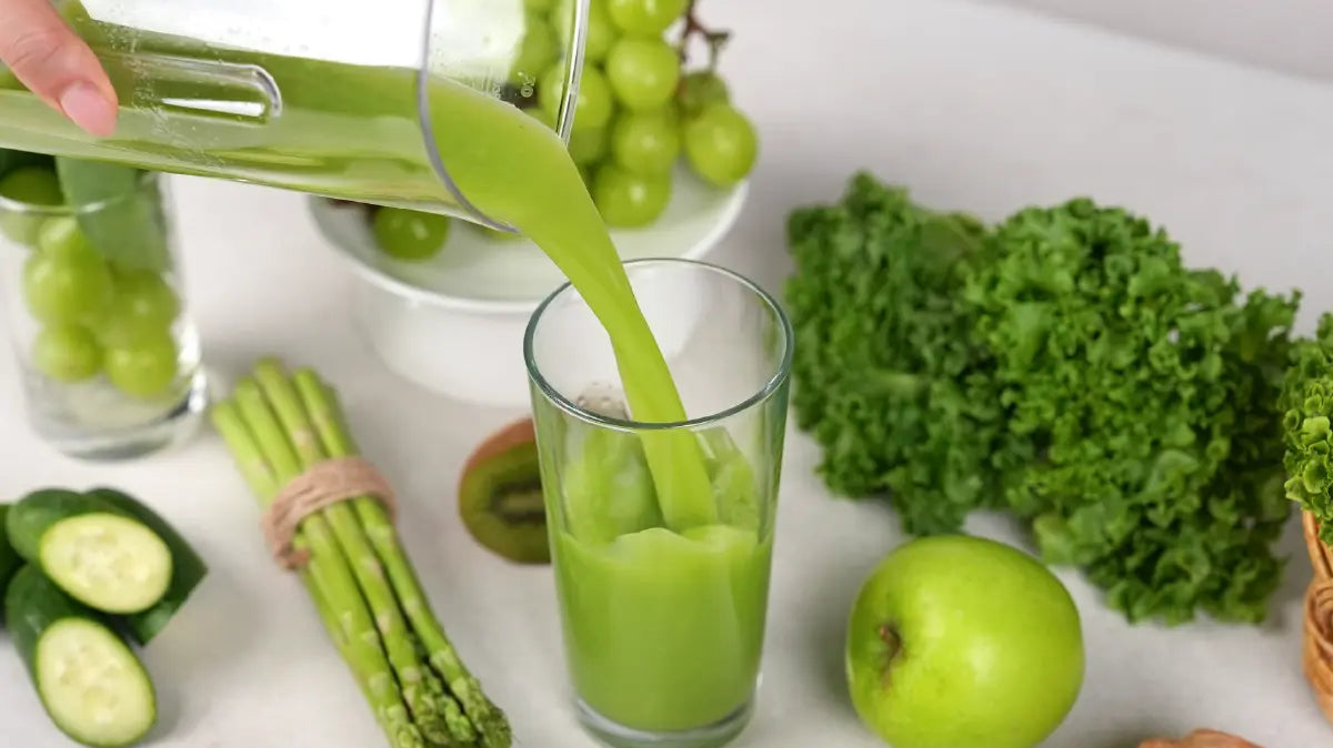 Jugo verde prensado en frío