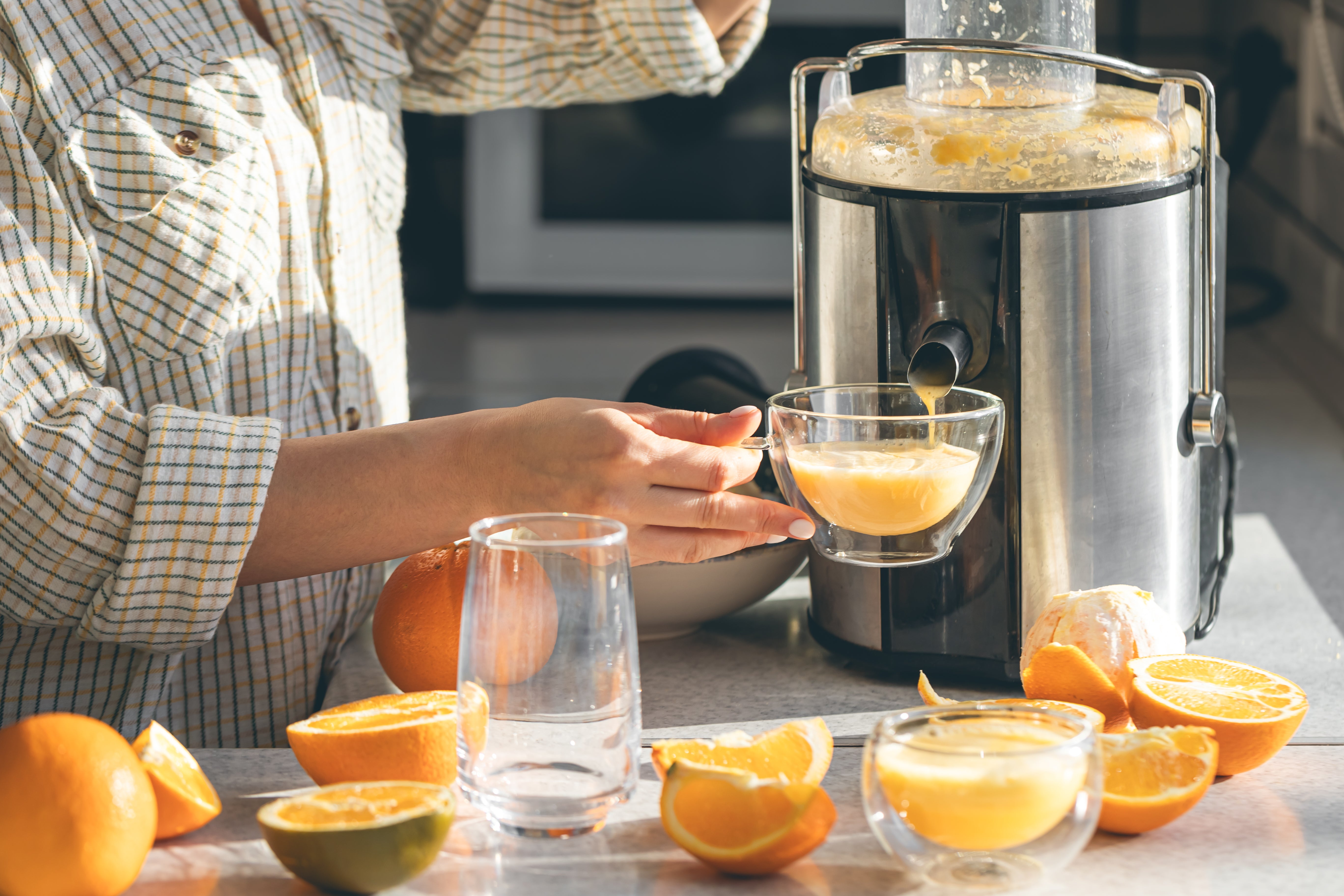 Diferencias entre extractor de jugo de prensado en frío y jugueras tradicionales